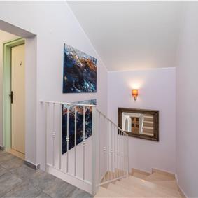 4 Bedroom Villa with Pool near Milna, Brac Island Sleeps 8 